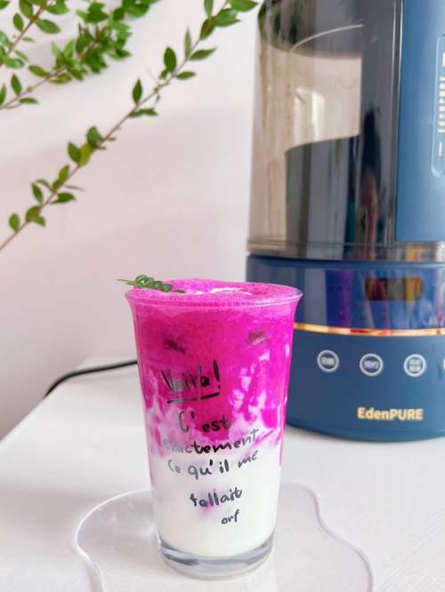 火龙果酸奶奶昔