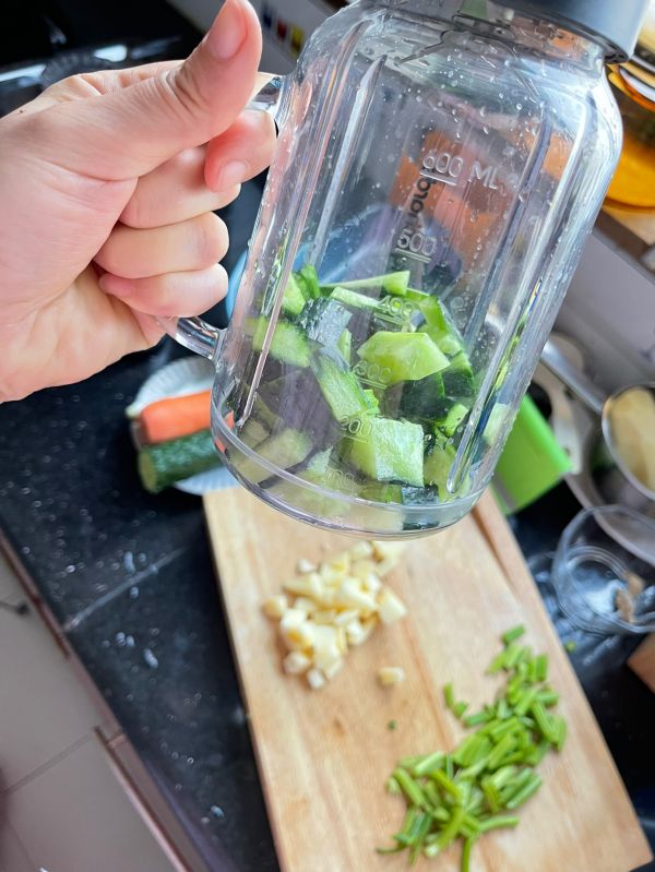 芹菜黄瓜苹果汁
