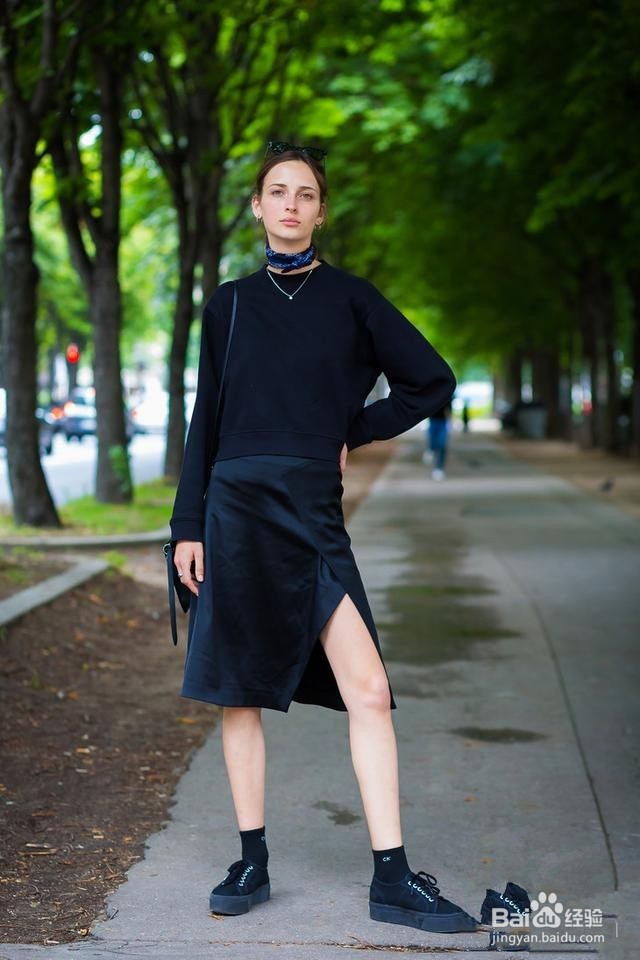 今年流行下装开衩，这么穿果然显腿长！