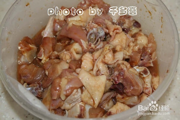 家庭木耳姜片炒鸡怎么做？