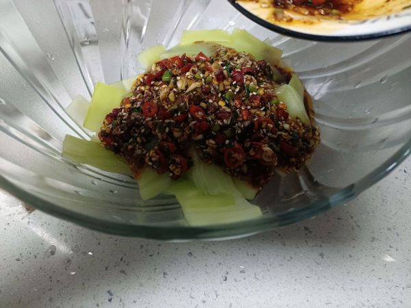 凉拌脆爽莴笋片