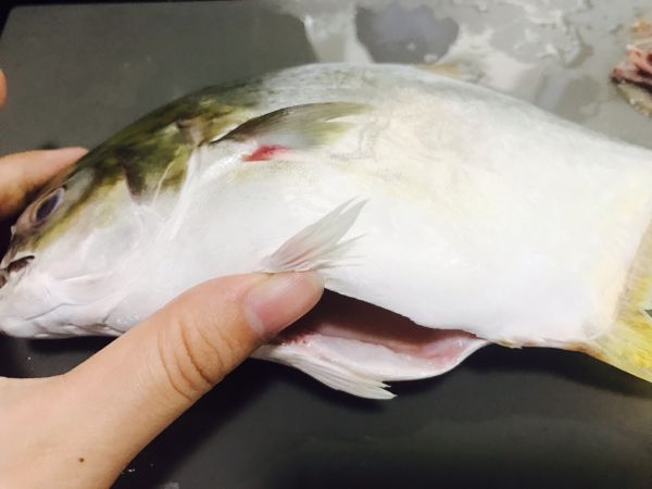 柠檬盐烤金鲳鱼