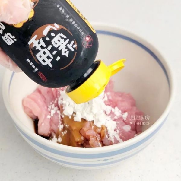 金汤酸菜肉丝面