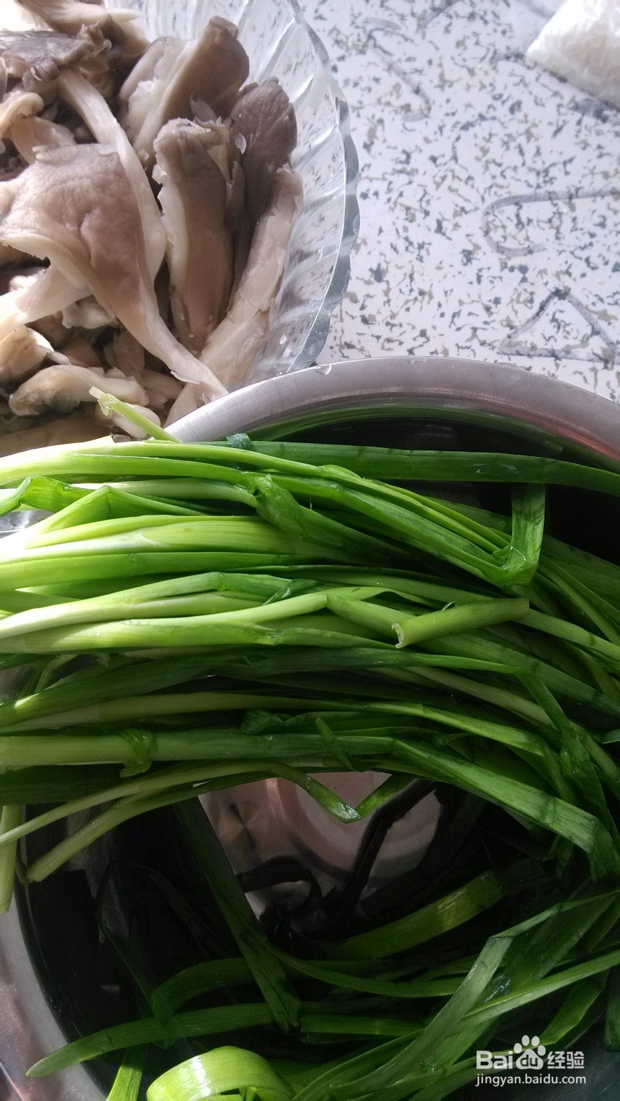 如何炒韭菜蘑菇
