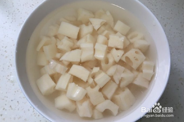 莲藕肉丁的做法