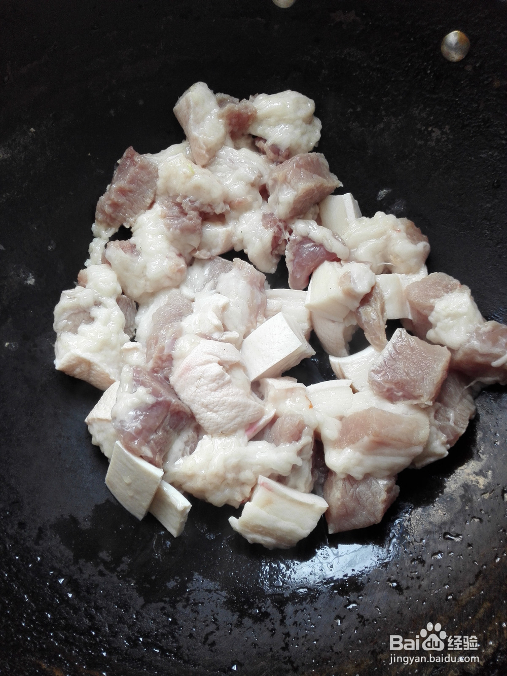 怎样制作五花肉烧甲鱼