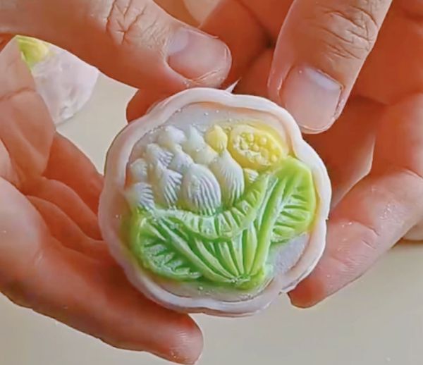 芝士咖啡巧脆珠冰皮月饼