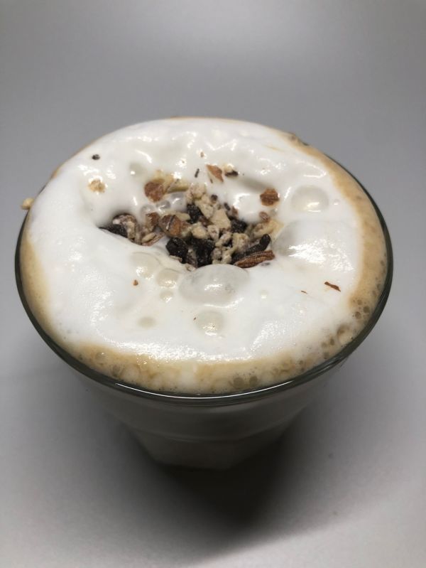 低脂海盐杏仁奶拿铁