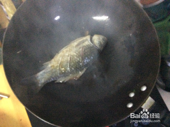 家常鲫鱼炖豆腐