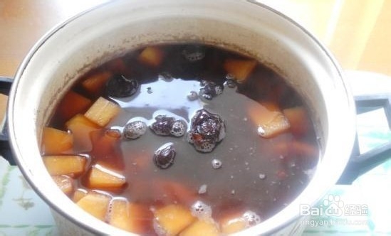 冬日里煲一道温暖的甜汤