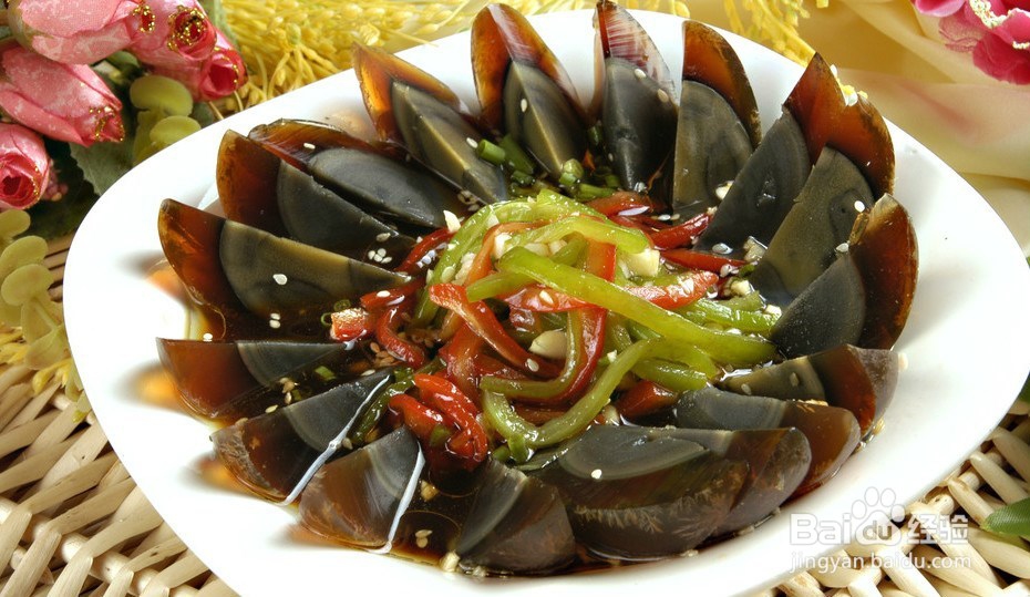 如何切皮蛋不碎也不沾刀