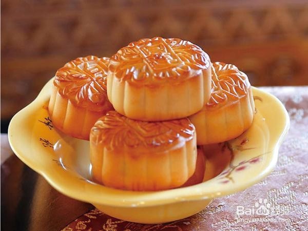 小孩子该怎么吃月饼