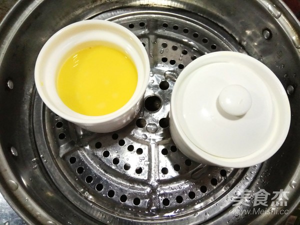 草菇蒸蛋羹的做法