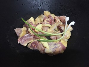 霸王花煲鸡汤的做法