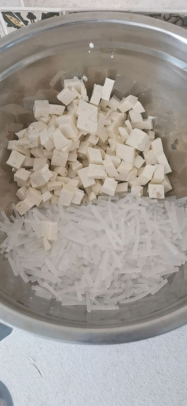 酸菜豆腐粉条大包子