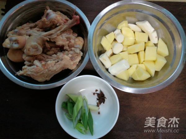 鸡骨炖土豆山药