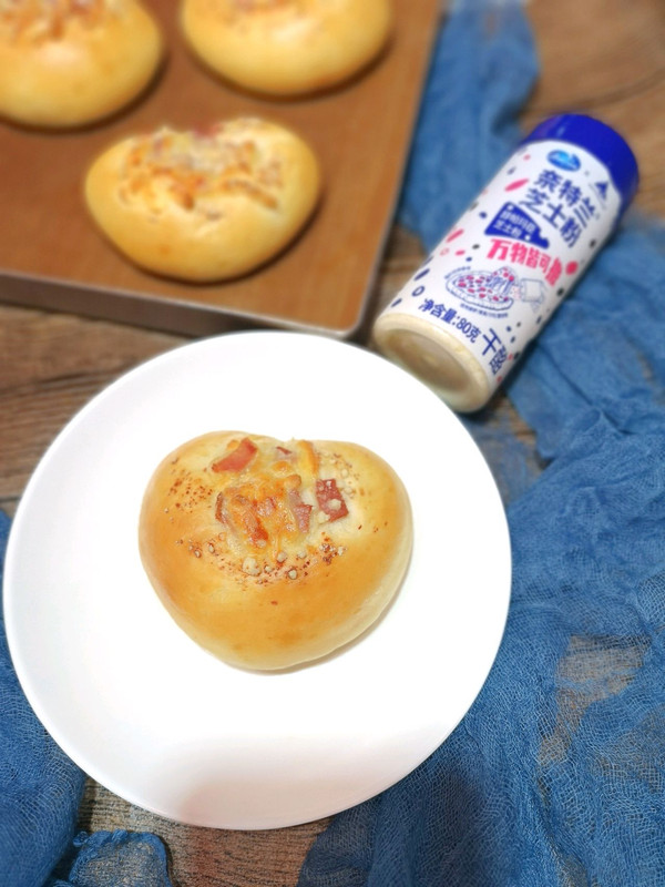 培根芝士爱心餐包