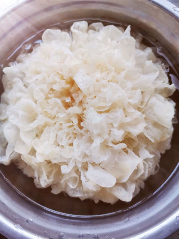 红枣银耳莲子汤