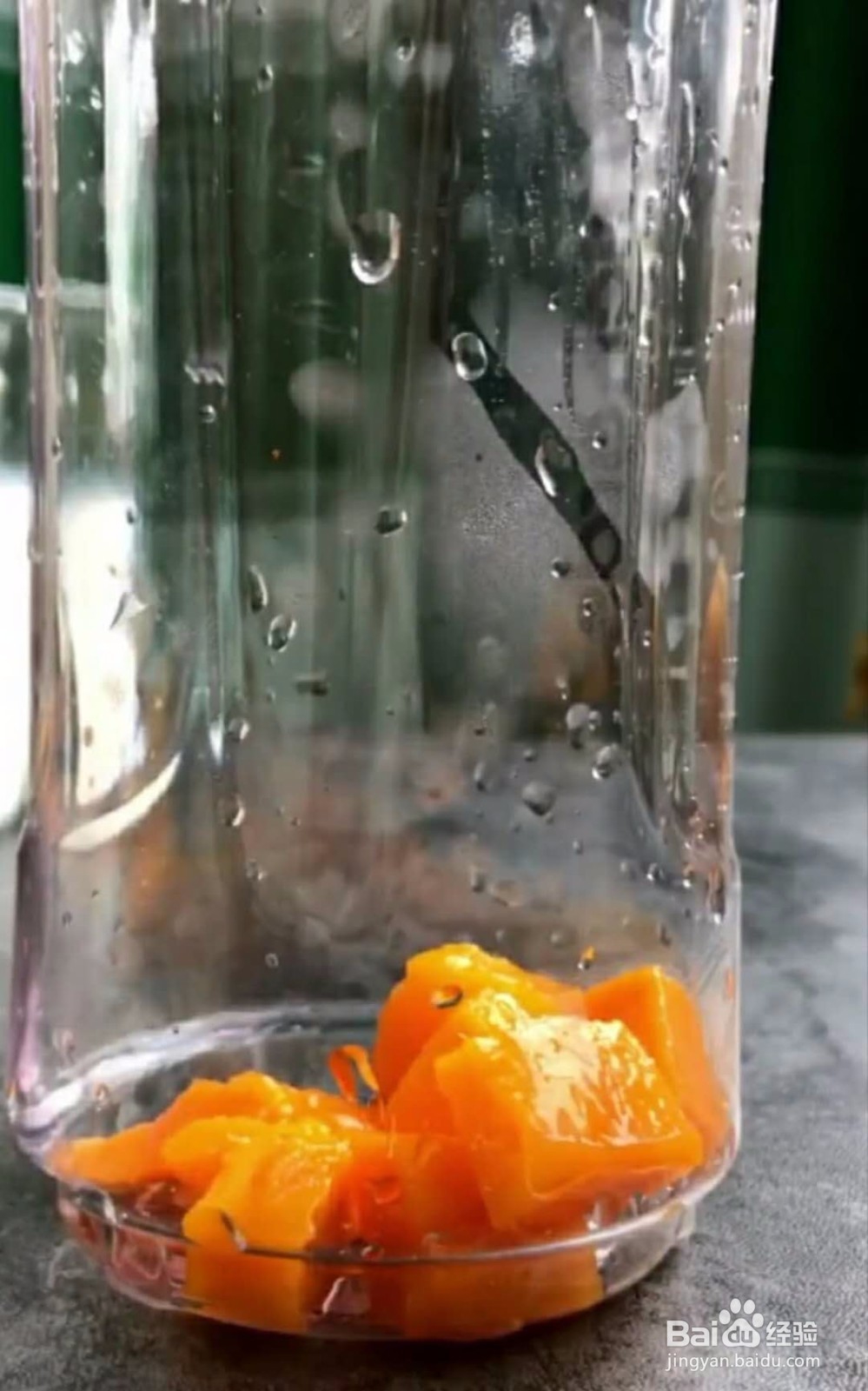 夏天，给自己做一杯芒果奶昔~