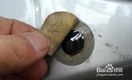新赛欧后备箱漏水如何解决