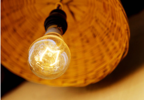 1W的小夜灯使用一个晚上耗电多少度