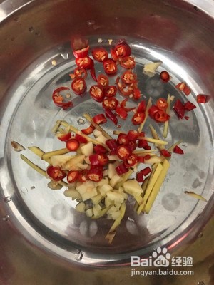 卤水鸭脚怎么做