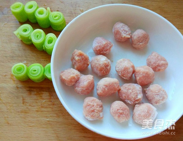 羊肉丸子蒸黄瓜