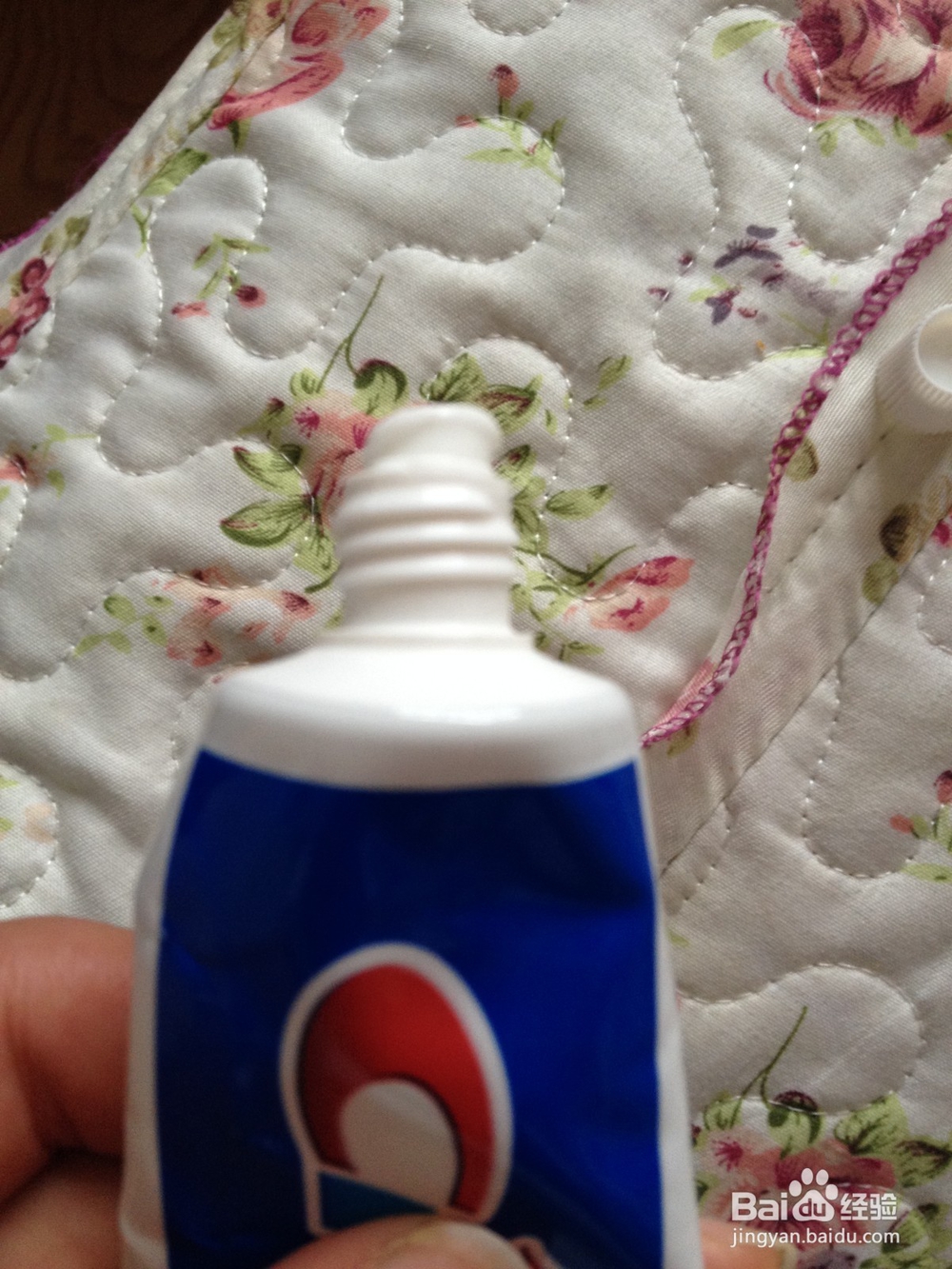 挤牙膏挤干净的有效方法