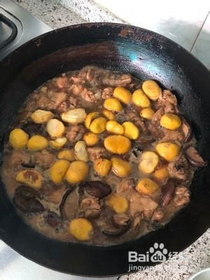养生食补香菇板栗烧鸡的做法