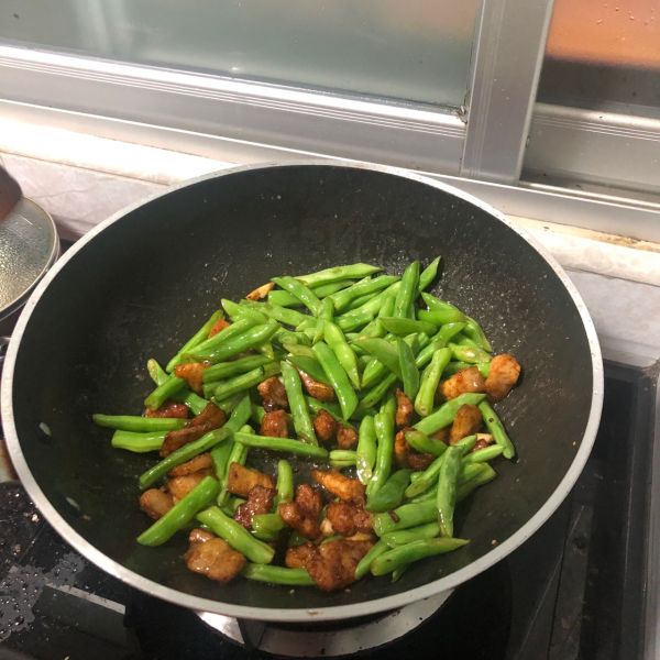 五花肉炒四季豆