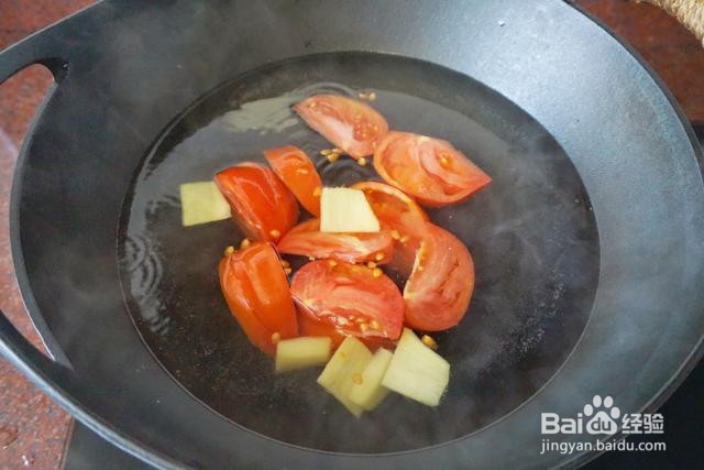 家庭自制肥牛西红柿火锅