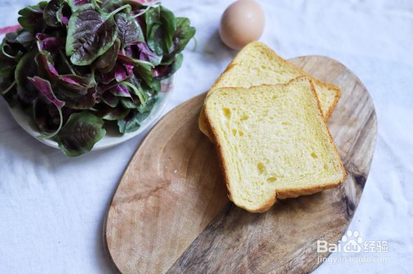 越吃越年轻：红苋菜长寿煎蛋三明治
