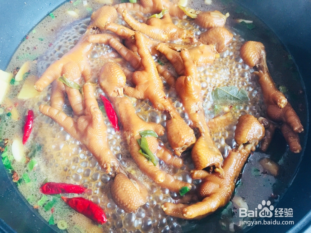 香辣红烧凤爪怎么做才好吃？可以秒杀多数卤味店