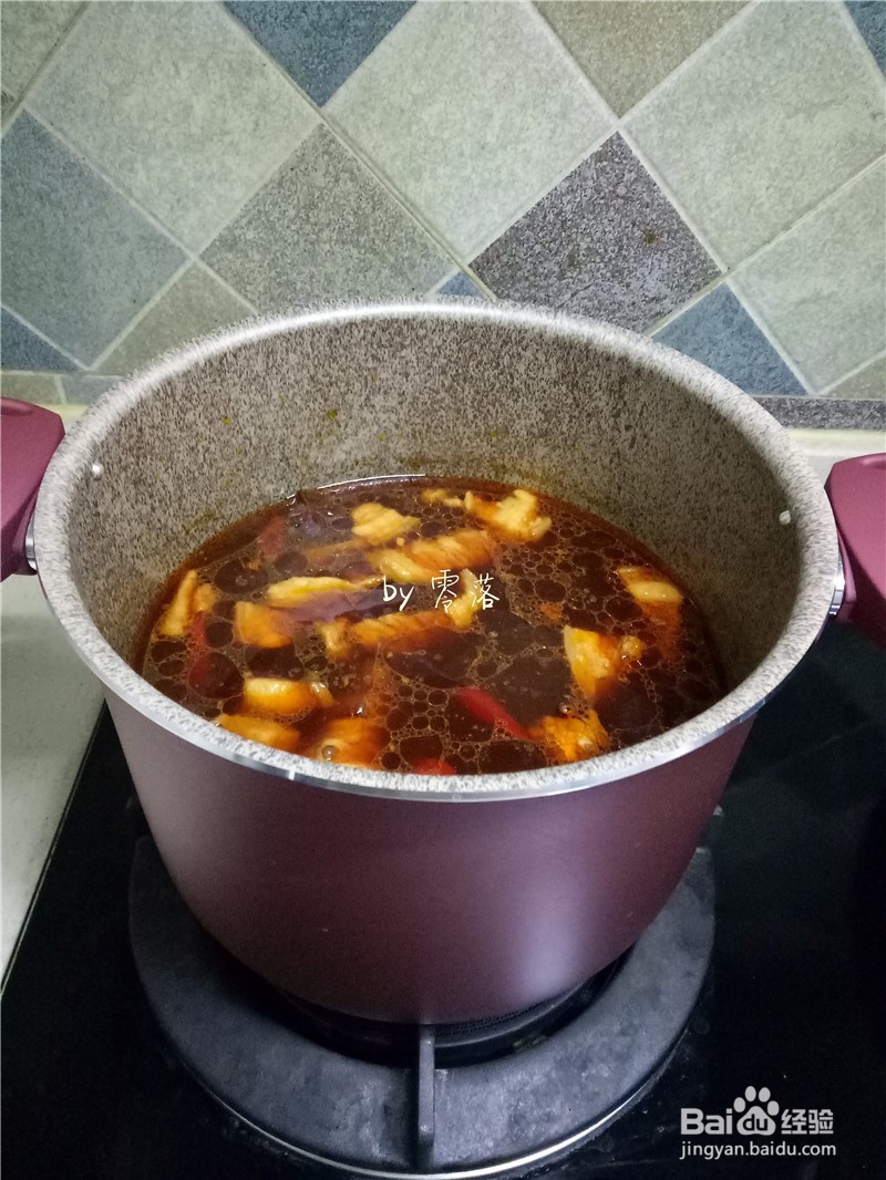 五花肉炖粉条——五花肉粉条一起炖，香惨了！