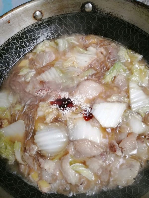 猪肉白菜炖粉条