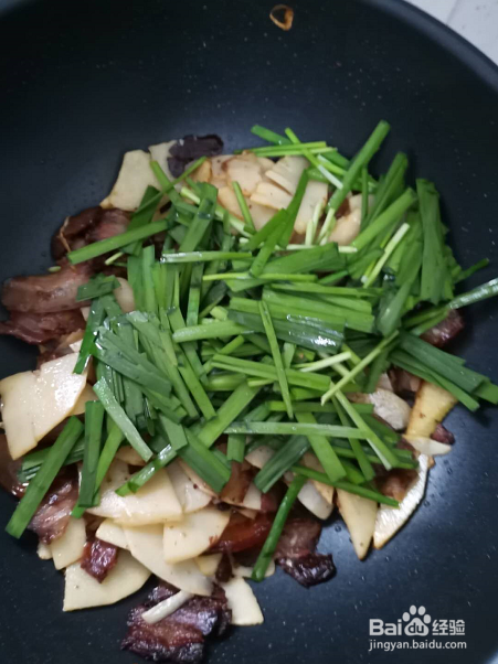 腊肉炒冬笋的做法