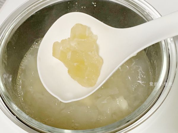 红心火龙果银耳汤