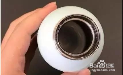 保温杯里面有水垢的清洗方法