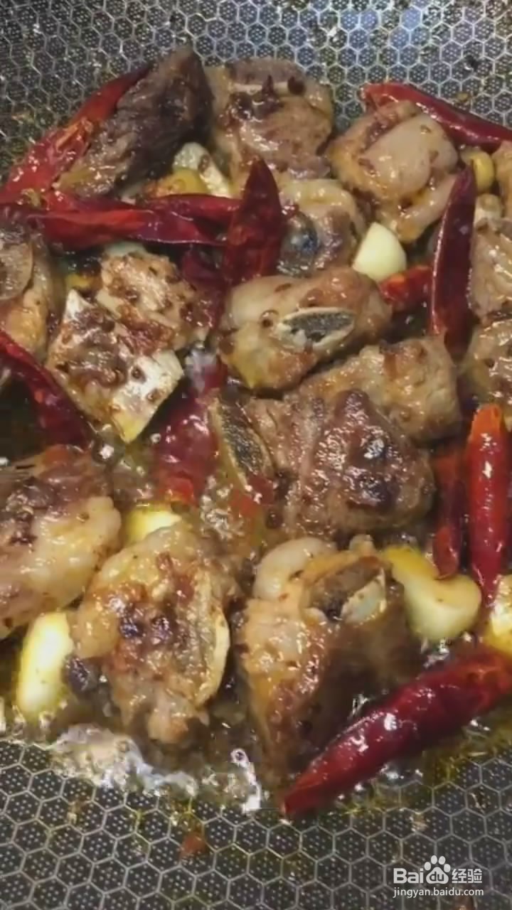 如何制作鸟蛋烧排骨