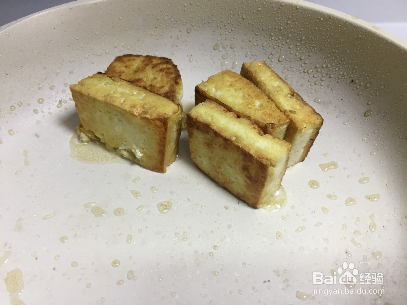 金针菇鲈鱼豆腐煲