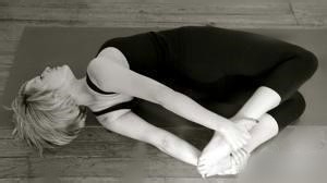 治疗不同疾病的瑜伽体式-背痛(下)