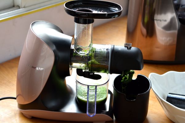 菠菜汁大虾鸡汤面