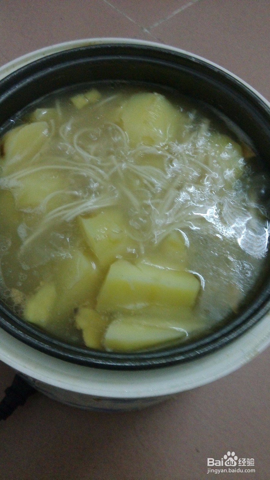 土豆炖排骨-家常菜