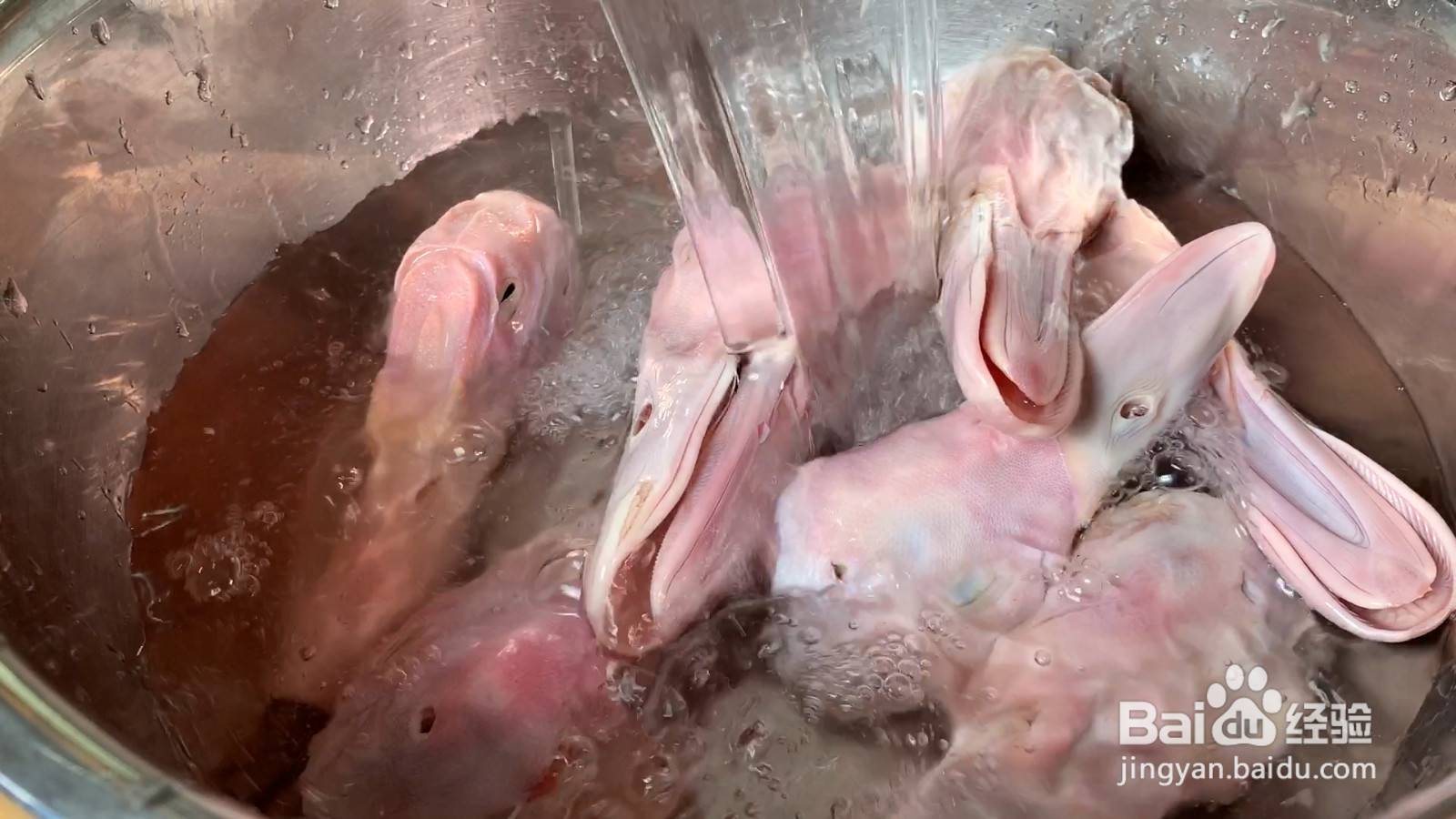 麻辣鸭头的做法