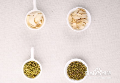 绿豆百合菊花粥