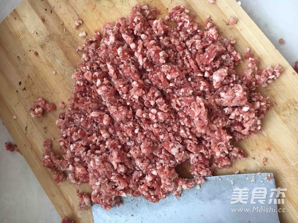 羊肉香菇蒸丸子