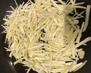 茭白炒牛肉的做法