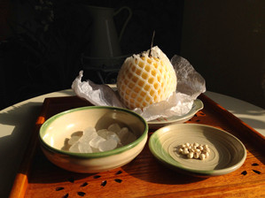 川贝炖雪梨要放水吗