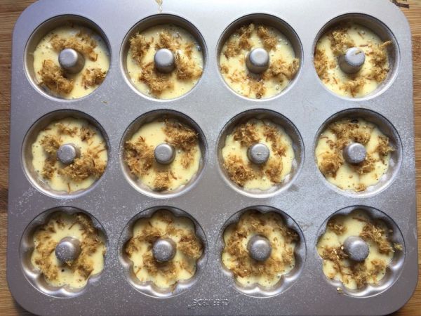 肉松甜甜圈蛋糕