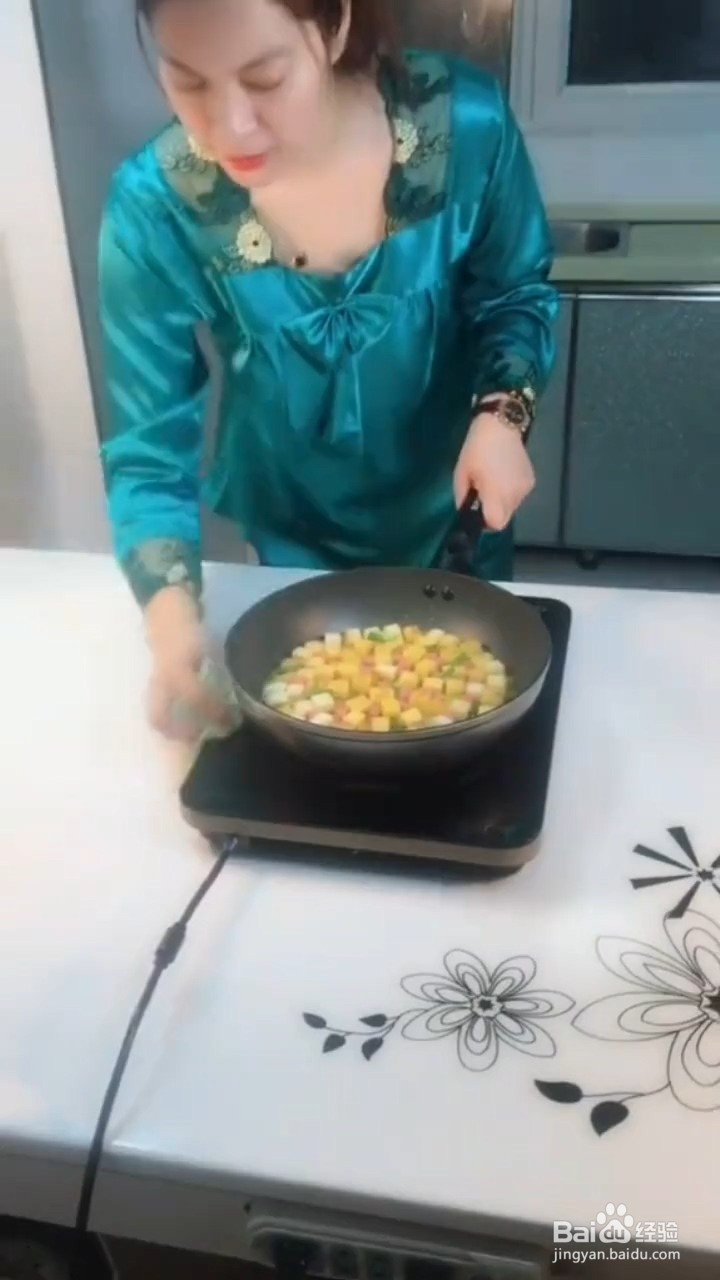 如何制作简单好吃的鸡蛋馒头面饼